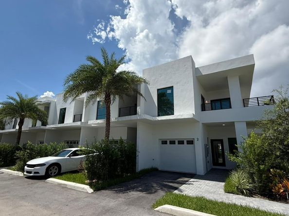 2526 Pierce Street 4, Hollywood FL 33020