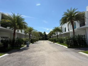 2526 Pierce Street 4, Hollywood FL 33020