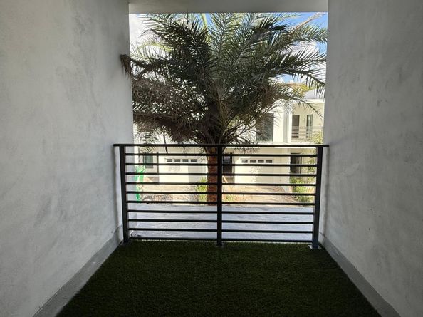 2526 Pierce Street 4, Hollywood FL 33020