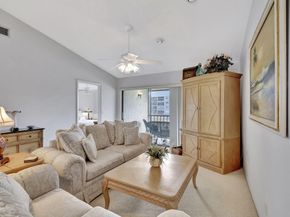 7618 Tahiti Lane 201, Lake Worth FL 33467