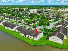 7618 Tahiti Lane 201, Lake Worth FL 33467