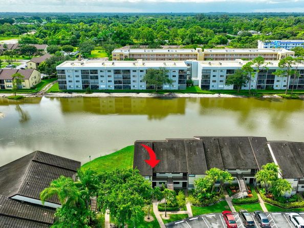 7618 Tahiti Lane 201, Lake Worth FL 33467