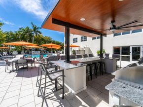 340 Sunset Dr 911, Fort Lauderdale FL 33301
