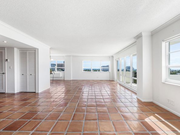 340 Sunset Dr 911, Fort Lauderdale FL 33301