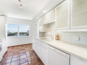 340 Sunset Dr 911, Fort Lauderdale FL 33301