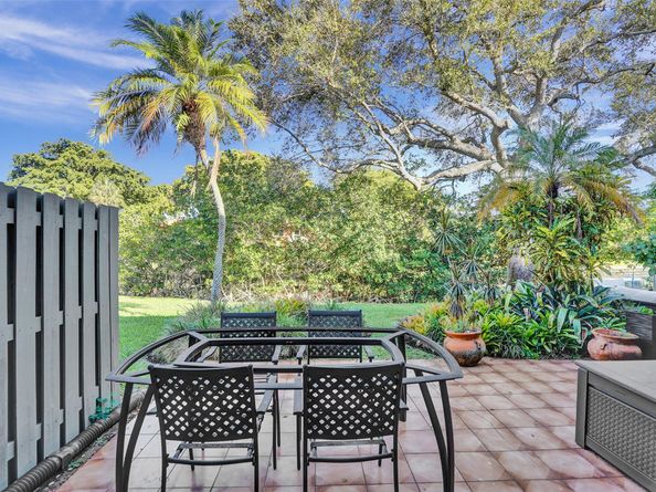 97 NE 17 Ct 97, Fort Lauderdale FL 33305
