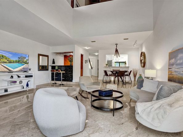97 NE 17 Ct 97, Fort Lauderdale FL 33305