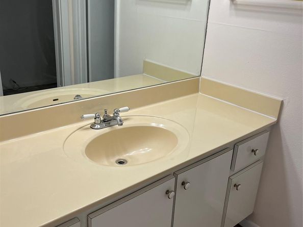 1239 Hillsboro Mile 405, Hillsboro Beach FL 33062