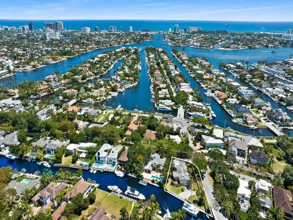 1401 SE 9th St, Fort Lauderdale FL 33316