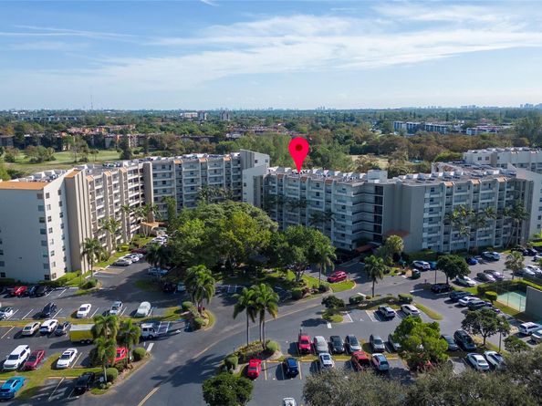 3930 Inverrary Blvd 702, Lauderhill FL 33319