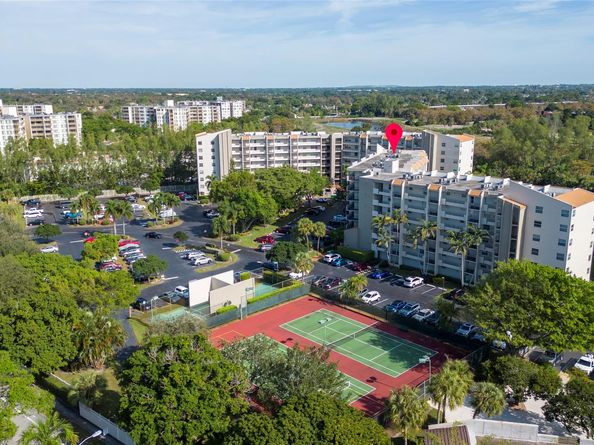 3930 Inverrary Blvd 702, Lauderhill FL 33319