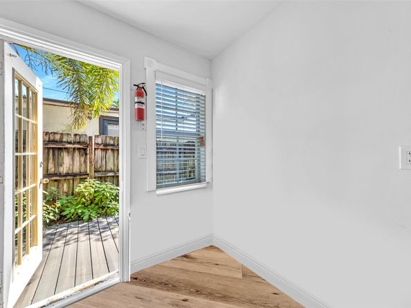 805 NE 17th Ave 4, Fort Lauderdale FL 33304