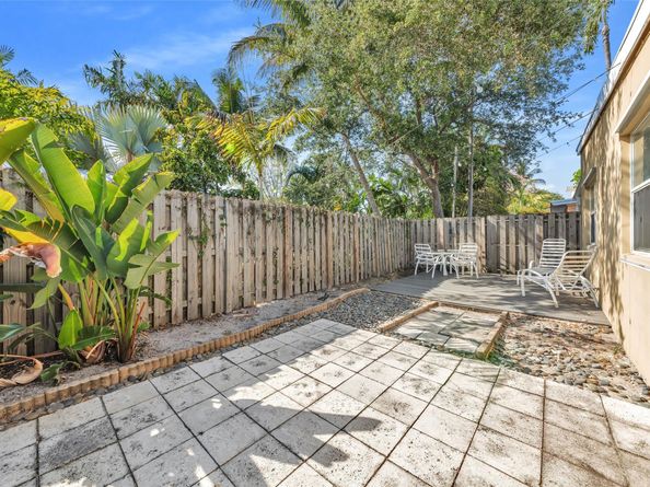805 NE 17th Ave 4, Fort Lauderdale FL 33304