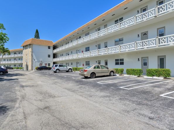 3506 NW 49th Ave 416, Lauderdale Lakes FL 33319