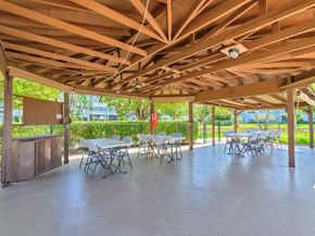 3506 NW 49th Ave 416, Lauderdale Lakes FL 33319