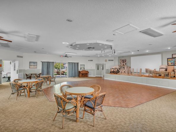 3506 NW 49th Ave 416, Lauderdale Lakes FL 33319