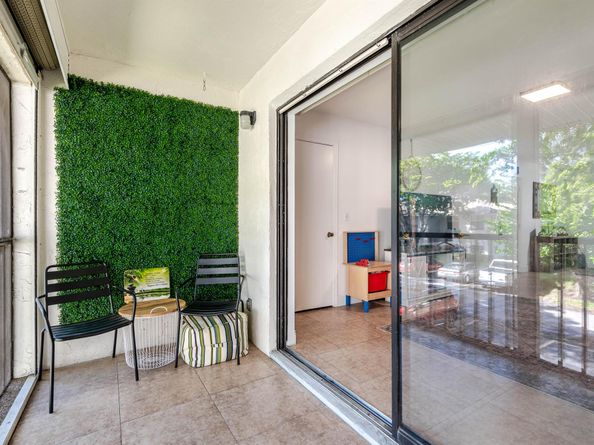 9930 Pineapple Tree Drive 202, Boynton Beach FL 33436