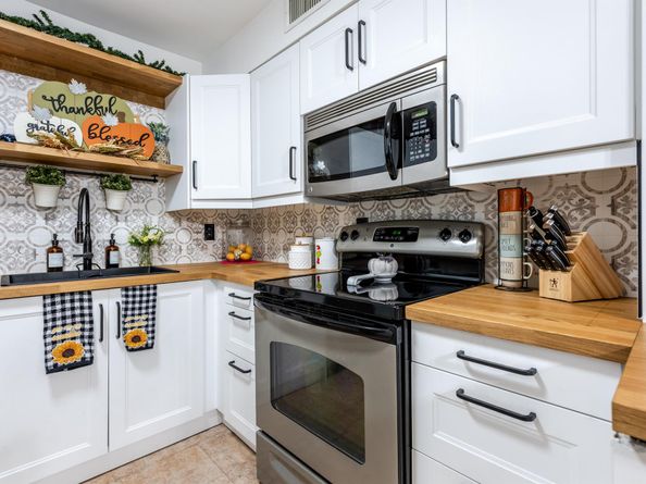 9930 Pineapple Tree Drive 202, Boynton Beach FL 33436