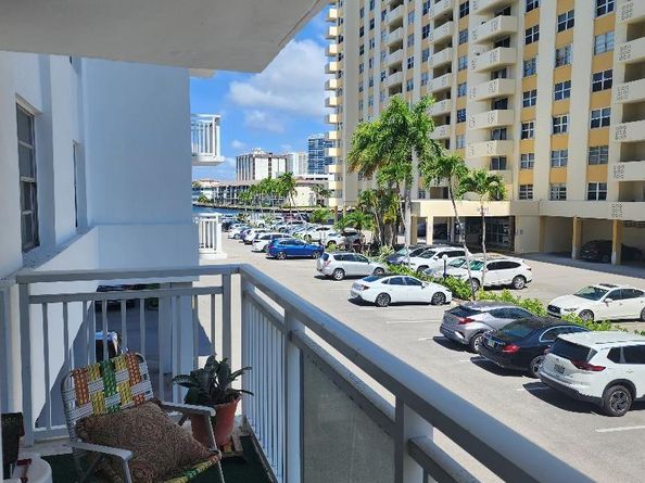 1849 S Ocean Dr 203, Hallandale Beach FL 33009
