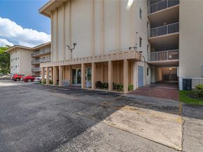 4151 NW 41st St 409, Lauderdale Lakes FL 33319