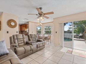 961 SW 98th Ave, Pembroke Pines FL 33025