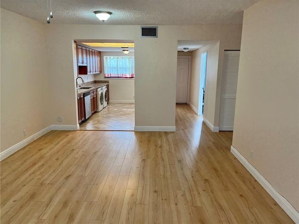 2500 Coral Springs Dr 209, Coral Springs FL 33065