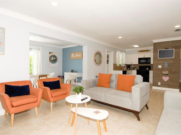 21 NE 57th Ct, Fort Lauderdale FL 33334