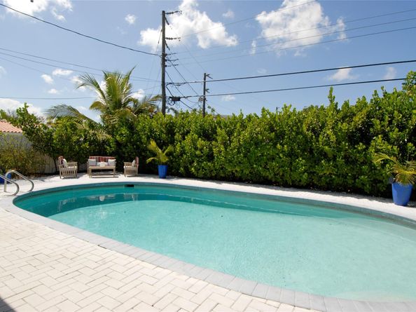 21 NE 57th Ct, Fort Lauderdale FL 33334