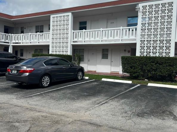 1280 NW 43 Terrace, Lauderhill FL 33313
