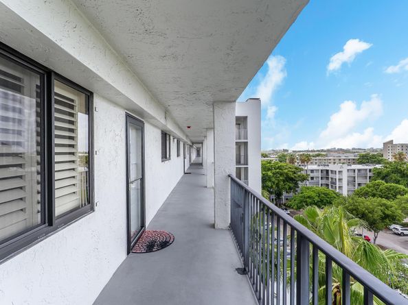 2215 Cypress Island Dr 802, Pompano Beach FL 33069
