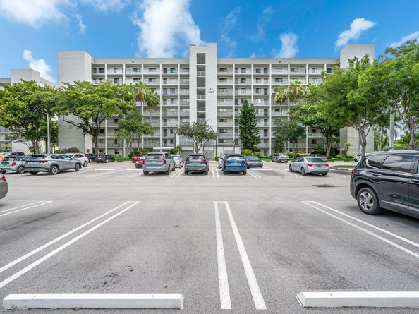2215 Cypress Island Dr 802, Pompano Beach FL 33069