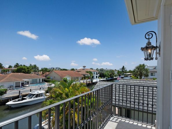 501 Golden Harbour Dr, Boca Raton FL 33432