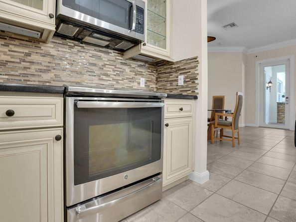 119 Bellefontaine Lane, Jupiter FL 33458