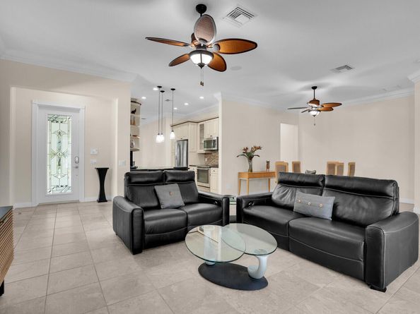 119 Bellefontaine Lane, Jupiter FL 33458