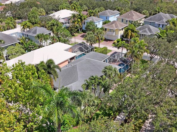 119 Bellefontaine Lane, Jupiter FL 33458