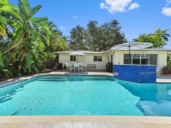 4311 NE 16th Avenue, Oakland Park FL 33334