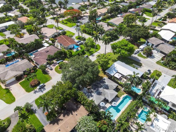 4311 NE 16th Avenue, Oakland Park FL 33334