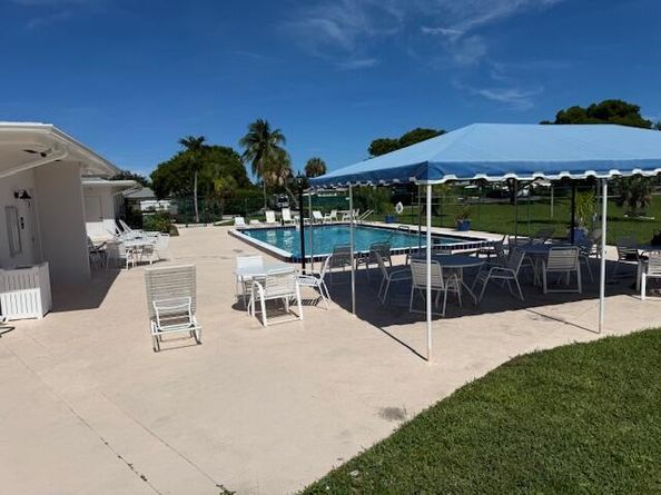7376 W Oakridge Circle C, Lake Worth FL 33462
