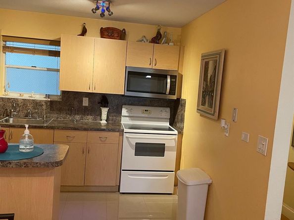 201 178th Dr 412, Sunny Isles Beach FL 33160