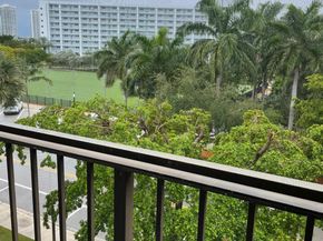 201 178th Dr 412, Sunny Isles Beach FL 33160