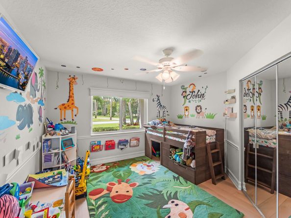 8659 Thousand Pines Circle, West Palm Beach FL 33411