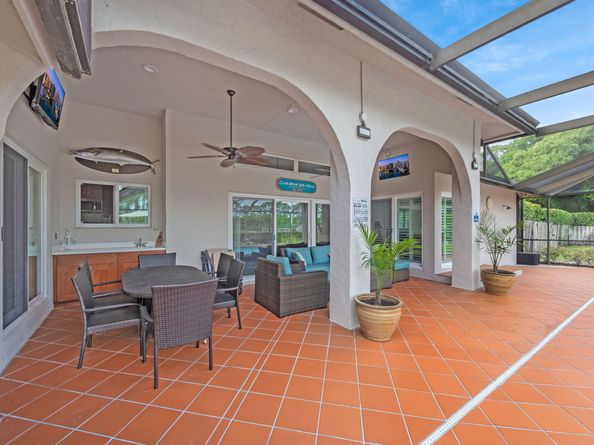 8659 Thousand Pines Circle, West Palm Beach FL 33411