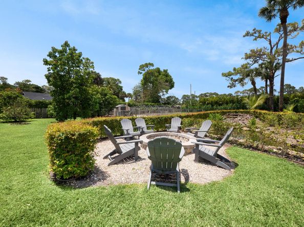 8659 Thousand Pines Circle, West Palm Beach FL 33411