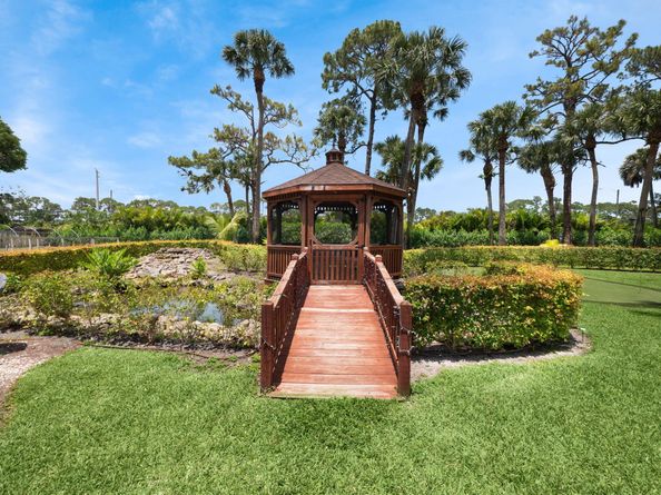 8659 Thousand Pines Circle, West Palm Beach FL 33411