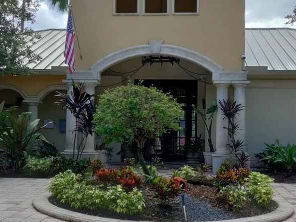 1000 Crestwood Court S 1008, Royal Palm Beach FL 33411