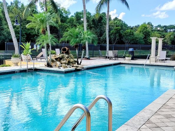 1000 Crestwood Court S 1008, Royal Palm Beach FL 33411