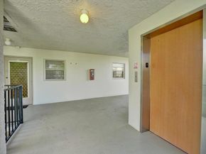 9230 Lagoon Pl 406, Davie FL 33324