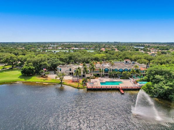 9230 Lagoon Pl 406, Davie FL 33324