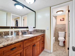 9230 Lagoon Pl 406, Davie FL 33324