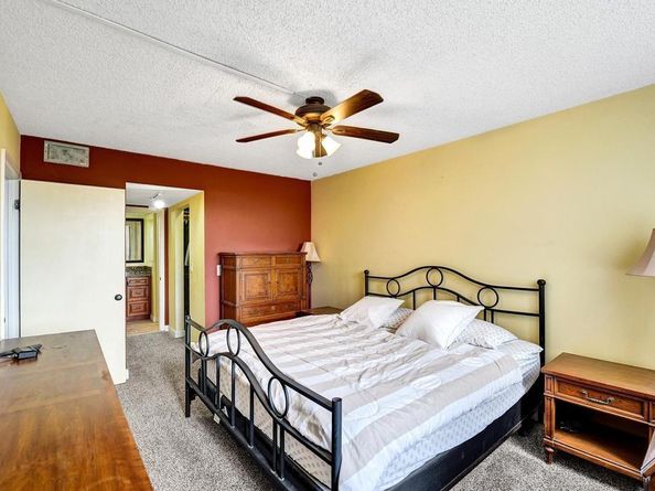 9230 Lagoon Pl 406, Davie FL 33324